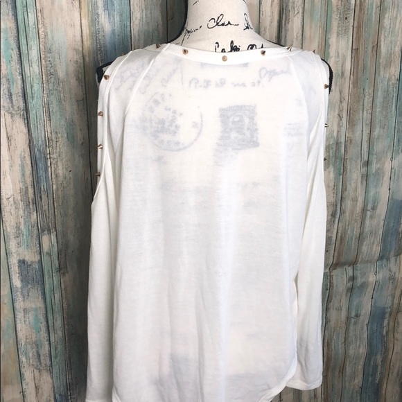 Foreign Exchange Cold Shoulder Long Sleeve - Picture 5 of 6